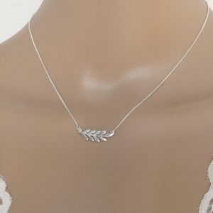 collier pendentif feuille de laurier en argent massif thanina bijoux