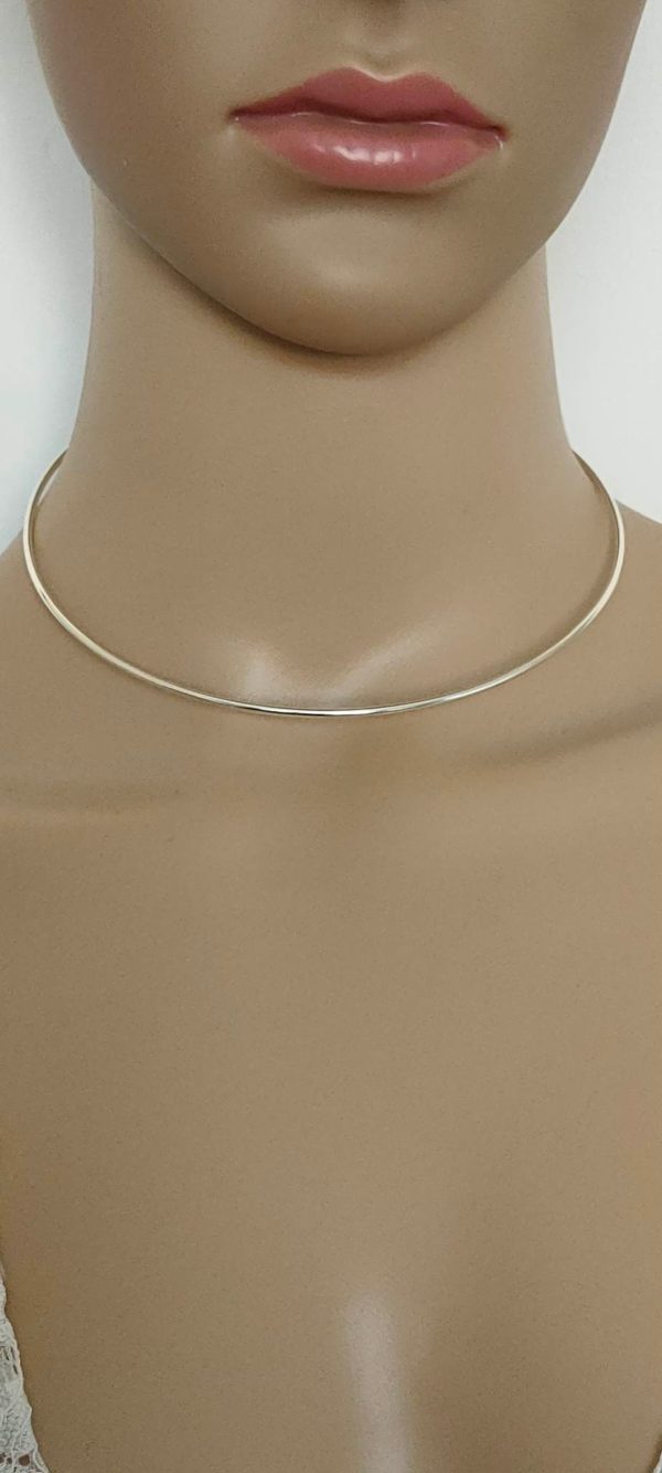 Bijou féminin, collier femme tube en argent massif 1,9mm de large longueur 42cm, fermoir mousqueton, poinçon 925